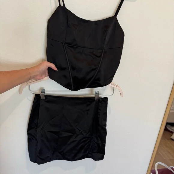 Meshki Corset Top SET - Black Satin Two-Piece Set - Picture 3 of 12